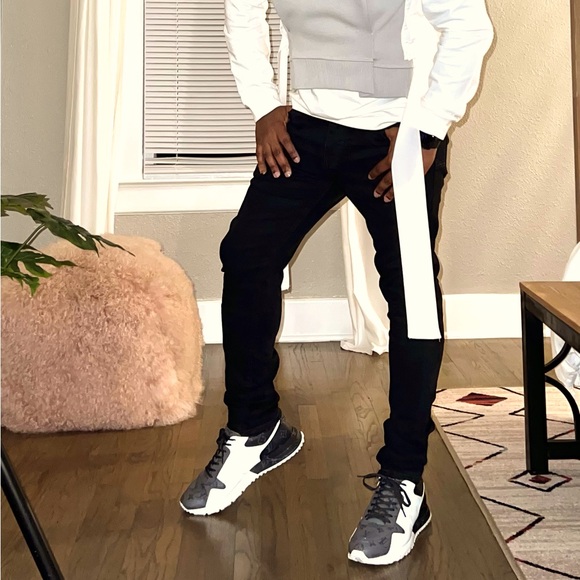 Louis Vuitton Run Away Sneaker - Picture 1 of 9